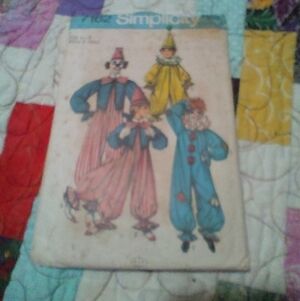 Simplicity Sewing Pattern 7172 Kids Boys Girls Clown Costumes Size 6-8 Halloween